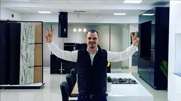 BREAKING NEWS // Fondatorul Bismobil Kitchen, Mihail Șaran, ar fi dat bir cu fugiții din sala de judecată de la Curtea de Apel Chișinău