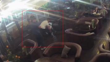 (VIDEO) Bătaie într-un restaurant din Bălți. Presa: Consilier municipal PSRM, reținut de poliție