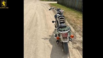 (VIDEO) A „încălecat” o motocicletă în stare de ebrietate și neechipat corespunzător. Bărbat din Sîngerei, documentat de INSP