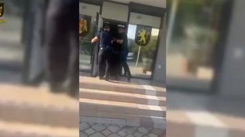 (VIDEO) Încă un „samsar” de droguri, reținut de polițiștii din Sîngerei și Briceni