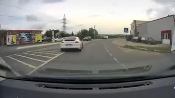 (VIDEO) Șoferul teribilist cu Porsche Panamera, luat la ochi de Poliția din Orhei