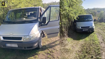 (VIDEO) Doi tineri, cercetați penal fiind suspectați de răpirea unui Ford Transit din capitală