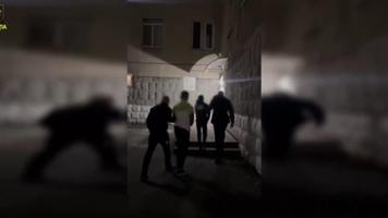 (VIDEO) Tineri și neliniștiți. Doi adolescenți de 15 și 16 ani reținuți, după ce au comis un atac tâlhăresc în Chișinău