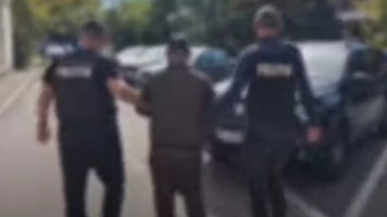 (VIDEO) Român condamnat la şapte ani de închisoare în Italia pentru trafic de persoane și urmărit internațional, prins la Craiova