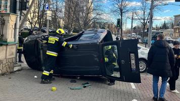 NO COMMENT (VIDEO) Accidentul de pe bulevardul Ștefan cel Mare, surprins de o cameră de supraveghere