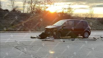 (FOTO) Accident matinal cu implicarea a două automobile în municipiul Chișinău