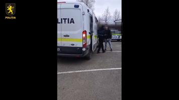 (VIDEO) Tîlhar din Sîngerei, căutat de 16 ani prin Interpol, reținut în Ucraina și extrădat în R.Moldova