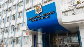 Directorul unei întreprinderi municipale, condamnat pentru trei episoade de corupere pasivă