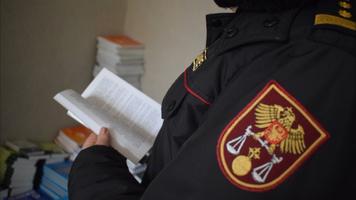 (SURSE) Gardian de la Penitenciarul Nr.13, încarcerat în izolatorul Poliției Capitalei, după ce a urcat băut la volan și a provocat un accident