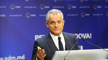 Oligarhul fugar, Vlad Plahotniuc, anunțat în căutare internațională prin Interpol