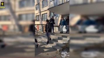 (VIDEO) Speluncă de droguri, deconspirată de polițiști într-un apartament din sectorul Botanica