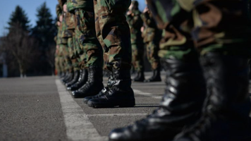 UE le acordă militarilor moldoveni 40 de milioane de euro pentru blindate