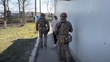 (VIDEO) Percheziții în Chișinău și Strășerni într-un dosar de falsificare a documentelor oficiale