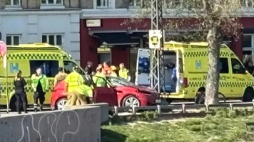 O mașină a intrat într-o mulțime în Copenhaga. Cel puțin cinci persoane sunt rănite