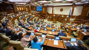 https://ziua.md/doc-in-2024-veniturile-deputatilor-in-parlament-au-totalizat-47-de-milioane-de-lei-cel-mai-mare-castig-lunar-a-fost-de-52-000-de-lei/