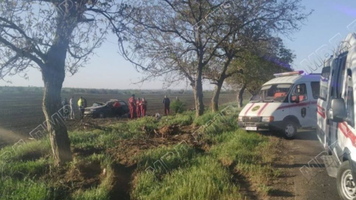 (FOTO) Două persoane și-au pierdut viața într-un accident grav din regiunea transnistreană