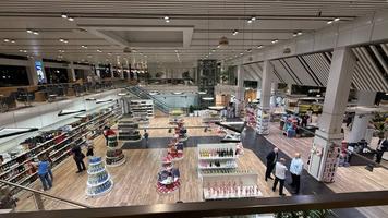 Eugen Luchianiuc despre schimbările din zona de retail a aeroportului: Duetul Cojuhari-Spoială trebuie înaintat la premiul „Distrugătorii Anului”