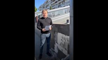 (VIDEO) Consilier PAS, dat pe mâna poliției de pretorul sectorului Centru, după ce a dat jos teracota din pasajele subterane