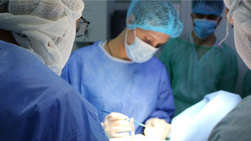 O fetiță de 7 ani a fost salvată de medicii de la Chișinău. A fost diagnosticată cu o boală grea