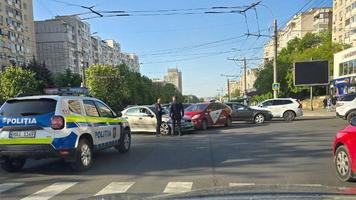 (FOTO) Încă un taximetru implicat într-un accident pe străzile Chișinăului