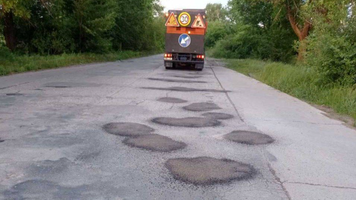 Drumurile din Chișinău, reparate prin metoda de injectare