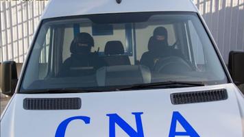 Bărbat din Hîncești încătușat de CNA pentru trafic de influență