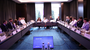Funcționarii fiscali participă la un atelier de lucru privind impozitarea activelor virtuale