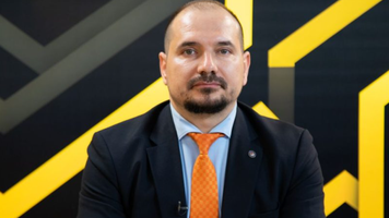 Sărăcia explodează în Moldova; Buzu are explicație: oamenii cheltuie mai puțin, e vina statisticii, nu a Guvernului