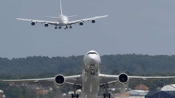 Milionarul de pe piața aeriană din Republica Moldova își întinde aripile în România și lansează trei zboruri