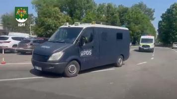 (VIDEO) Extrădare în SUA a unui cetățean georgian, învinuit de terorism, reținut în Republica Moldova