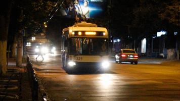„Chișinău Youth Fest 2025”. Angajat MAI atacat cu cuțitul în troleibuzul de pe ruta Nr.10