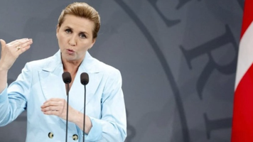 „Dumnezeu trebuie să cedeze trecerea”. Premierul danez Mette Frederiksen vrea să desfiinţeze sălile de rugăciune din şcoli şi universităţi