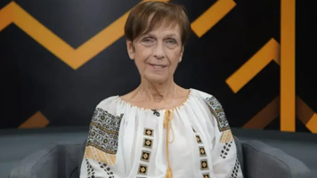 Ambasadoarea Germaniei pleacă cu trei ii pe care le va purta cu mândrie