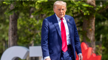 Donald Trump cere „capitularea necondiționată” a Iranului și avertizează că știe unde se ascunde Ali Khamenei: „Nu îl vom ucide încă”