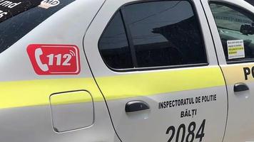 Atac cu cuțitul, la terasa unui local din Bălți. Un bărbat a fost înjunghiat de mai multe ori
