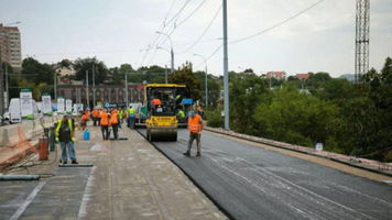 După numeroase tergiversări, autoritățile anunță un nou termen pentru redeschiderea podului de la Mihai Viteazul