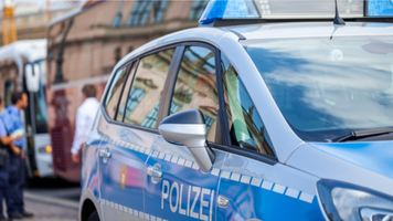 Un bărbat afgan, împuşcat mortal după ce a atacat un ofiţer de poliţie în Germania
