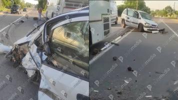 (VIDEO) Grav accident, cu implicarea unui autocar cu zeci de pasageri, la Orhei