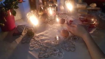 Ritualuri online cu iz penal, la Ștefan Vodă. O femeie a plătit zeci de mii de euro ca să scape de „energie negativă și răutate”