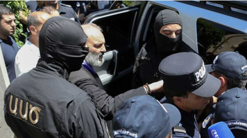 Armenia: Altercații între poliție și preoți, după ce autoritățile au anunțat dejucarea unei tentative de lovitură de stat