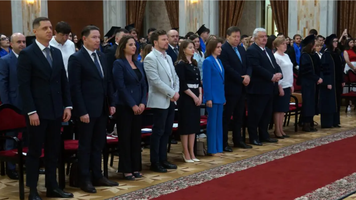 (FOTO) Peste 500 de absolvenți în drept. Maia Sandu a participat la ceremonie
