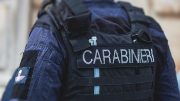 Italia: Doi români, jefuiți de polițiști. Au rămas fără 36.000 de euro