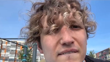 (VIDEO) Un youtuber rus a fost reținut și arestat, în timp ce era în direct
