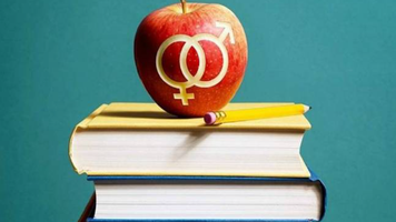 Educația sexuală în școli: 50% din cetățeni susțin introducerea obiectului, 42,6% – împotrivă