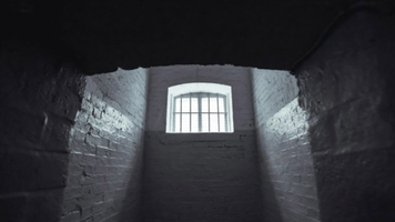 Fugarul din Penitenciarul Bender, arestat preventiv după ce ar fi jefuit o femeie din Orhei