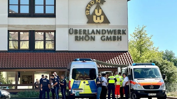 Un mort şi doi răniţi într-un atac cu armă albă la o companie din Bavaria