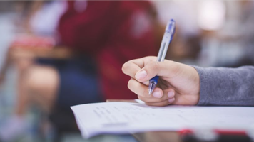 (DOC) Gimnaziștii și liceenii care nu au susținut examenele mai au o șansă la sesiunile suplimentare. Vezi orarul