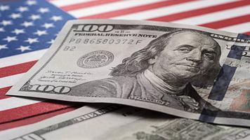 Dolarul american înregistrează cel mai slab început de an din 1973
