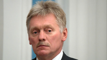 Kremlinul precizează că Franţa a solicitat convorbirea telefonică dintre Macron şi Putin. Preşedintele Franţei i-a sunat apoi pe Zelenski şi Trump