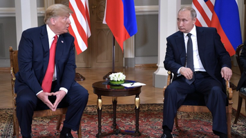 Putin anunţă că va vorbi cu Trump în cursul zilei de joi